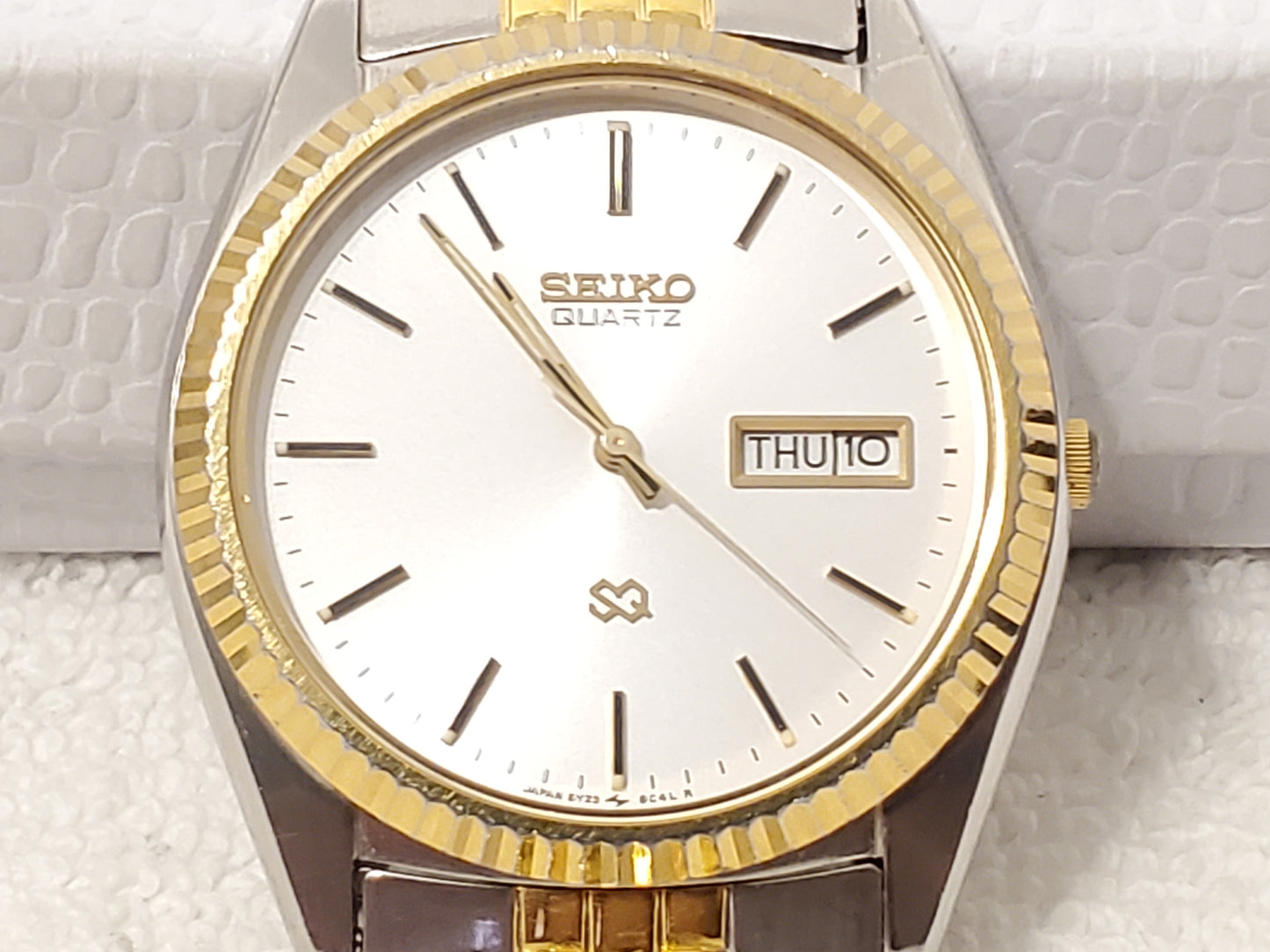 Vintage Seiko SQ Men's Presidential Day Date Watch Gold Tone 1 Jewel S Steel