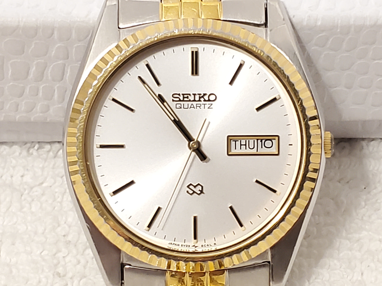 Vintage Seiko SQ Men's Presidential Day Date Watch Gold Tone 1 Jewel S Steel