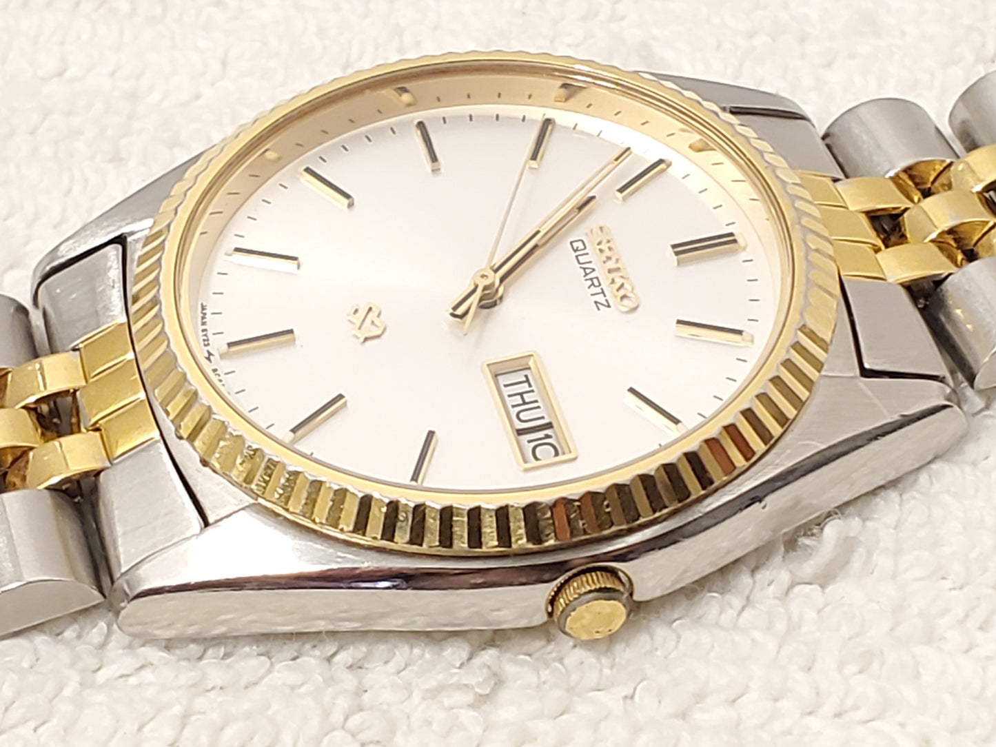 Vintage Seiko SQ Men's Presidential Day Date Watch Gold Tone 1 Jewel S Steel