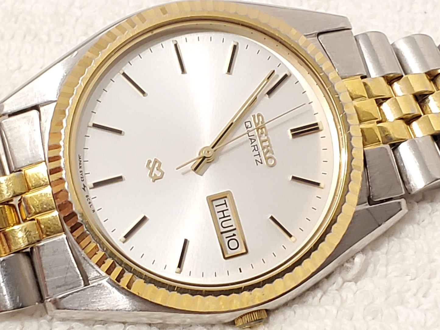 Vintage Seiko SQ Men's Presidential Day Date Watch Gold Tone 1 Jewel S Steel