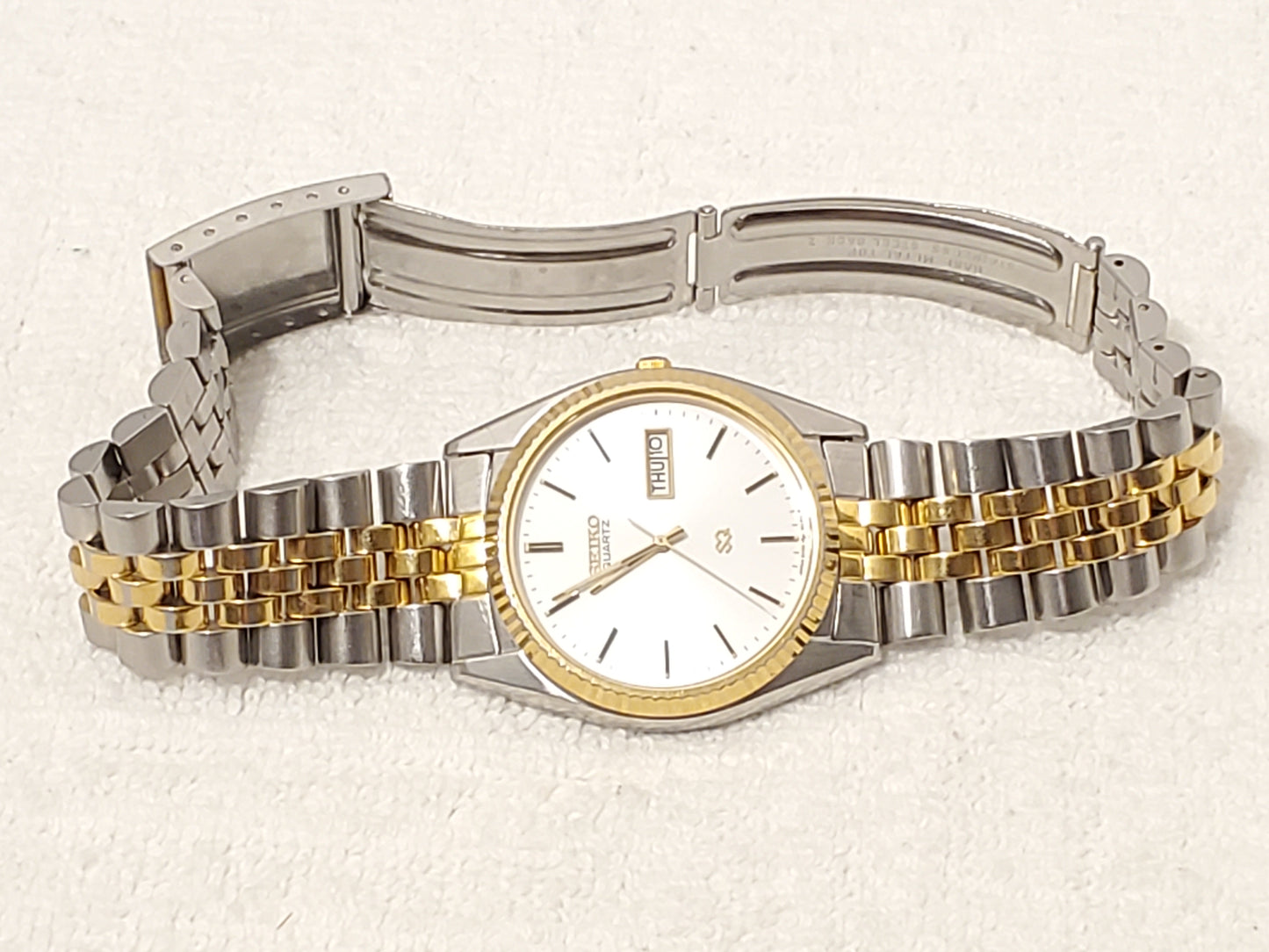 Vintage Seiko SQ Men's Presidential Day Date Watch Gold Tone 1 Jewel S Steel