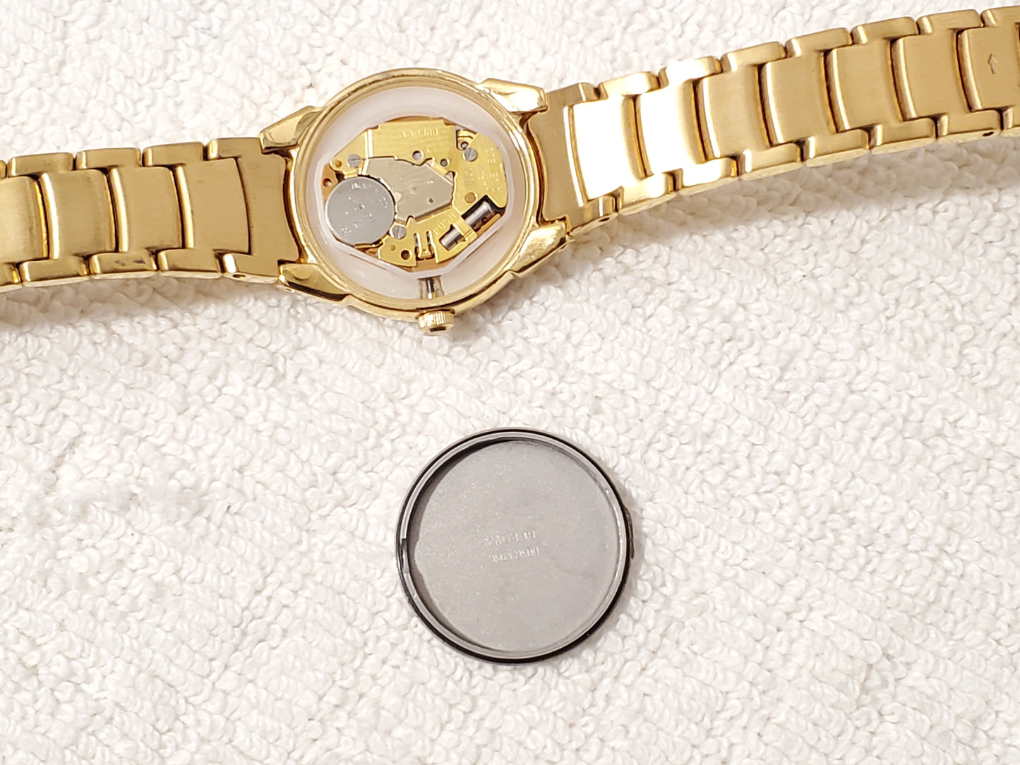 Vintage Bulova Gold Tone Stainless Steel Women's Date Quartz Watch Silver Dial