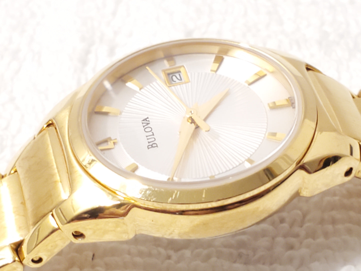 Vintage Bulova Gold Tone Stainless Steel Women's Date Quartz Watch Silver Dial