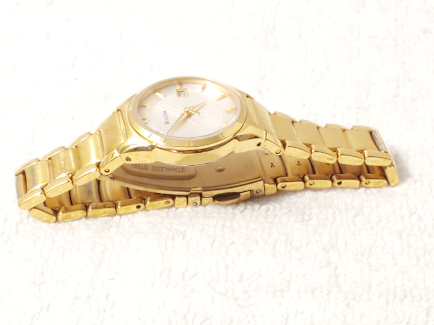 Vintage Bulova Gold Tone Stainless Steel Women's Date Quartz Watch Silver Dial