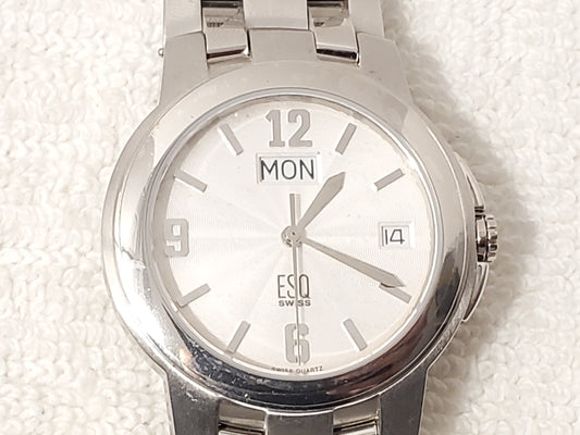 ESQ Swiss Quartz Men's Day Date White Dial Stainless Steel One Jewel Watch Tag