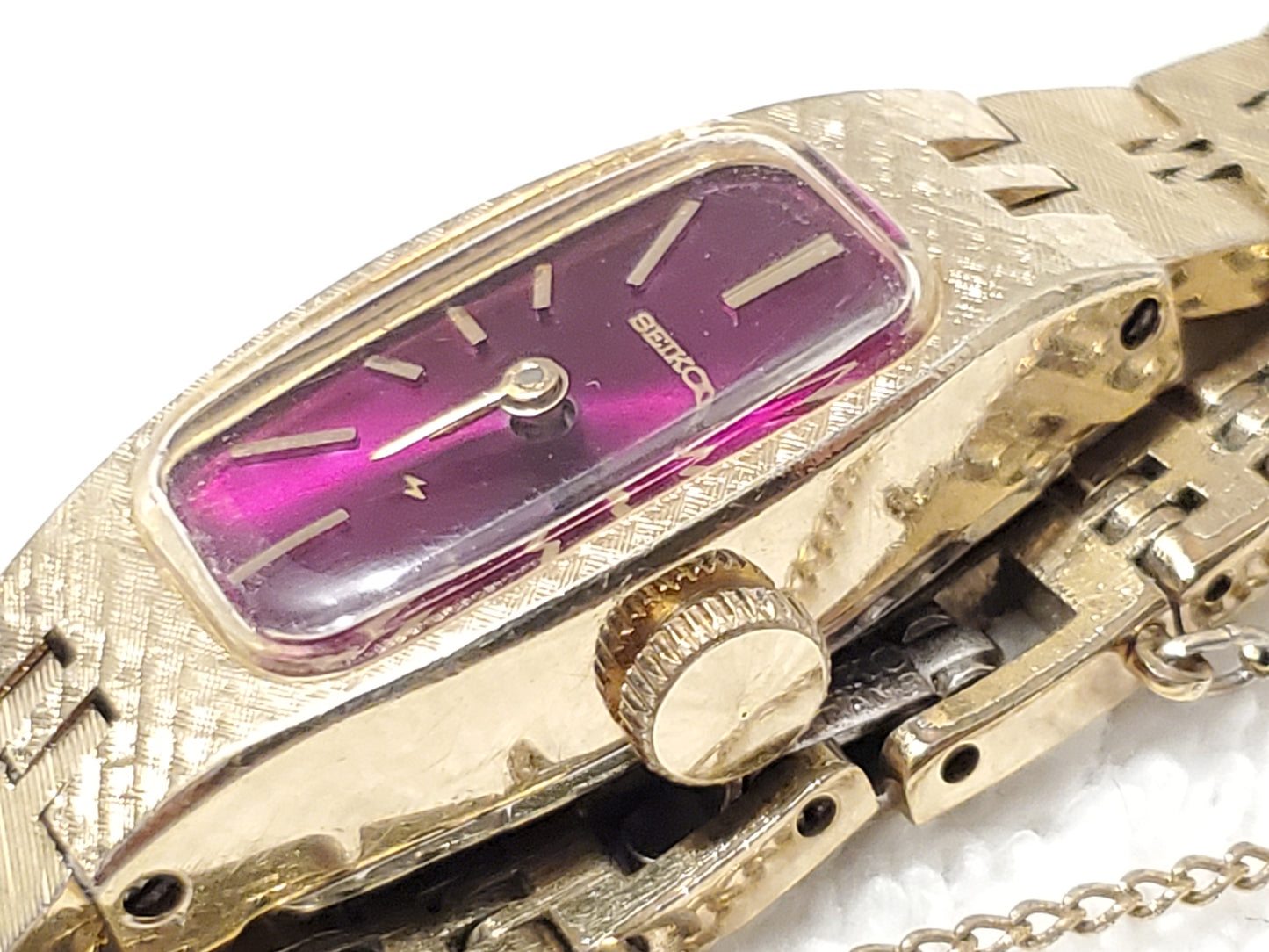 Vintage Seiko Gold Plated Tone Women's Wind Up Watch Seventeen Jewels S Steel