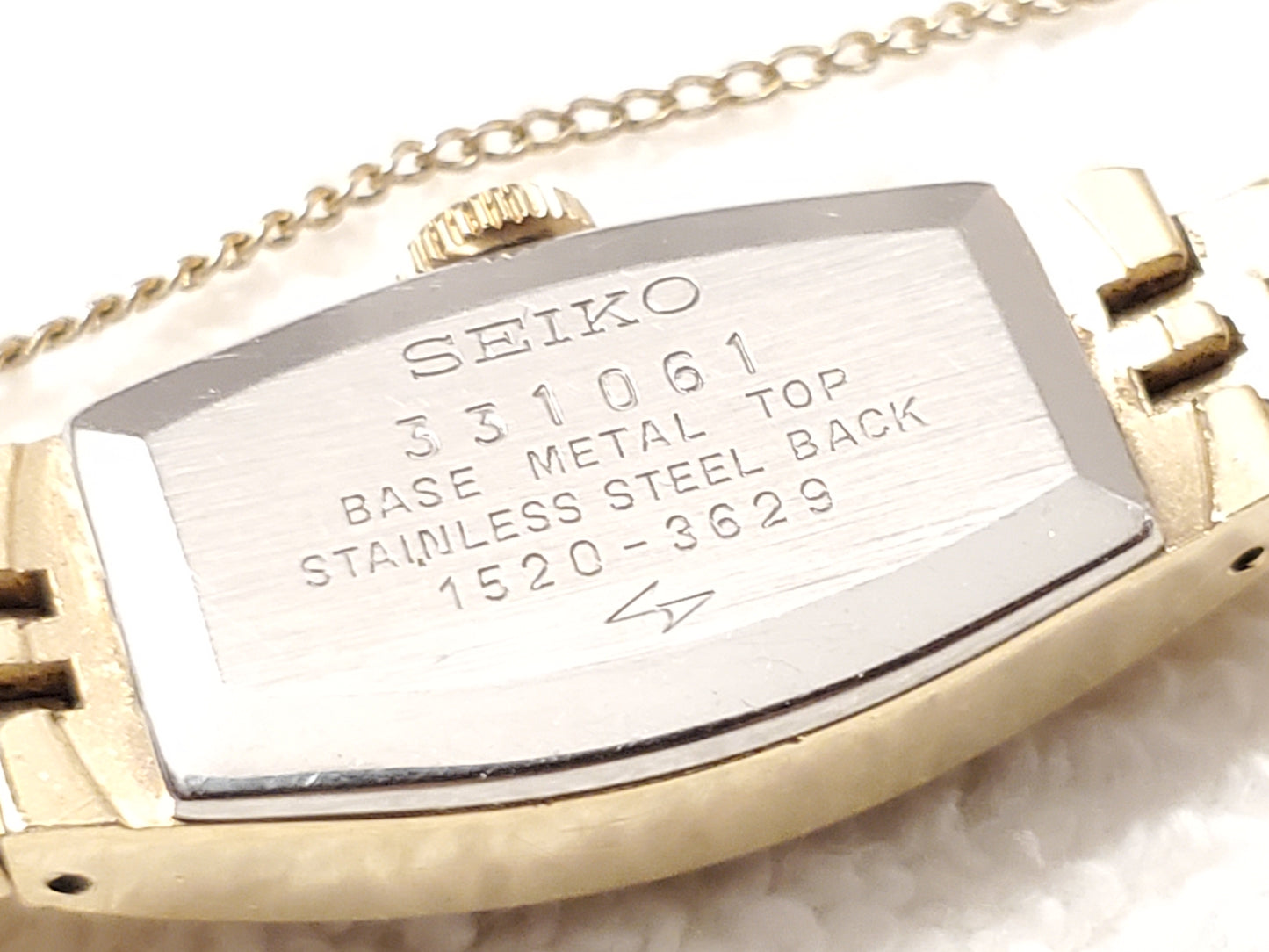 Vintage Seiko Gold Plated Tone Women's Wind Up Watch Seventeen Jewels S Steel