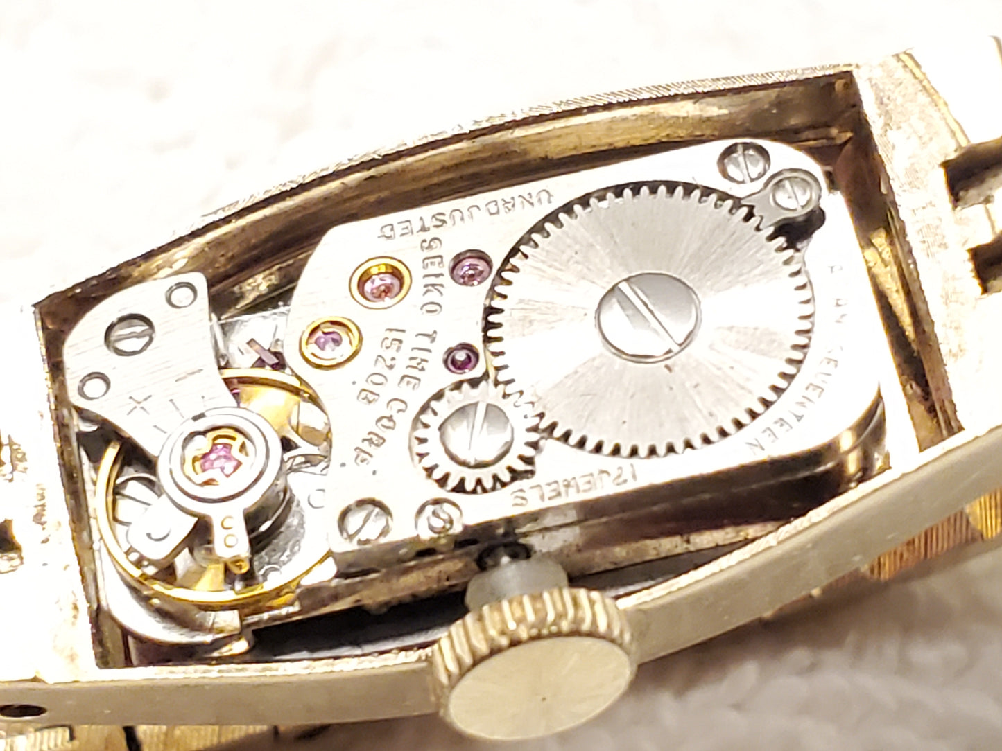 Vintage Seiko Gold Plated Tone Women's Wind Up Watch Seventeen Jewels S Steel
