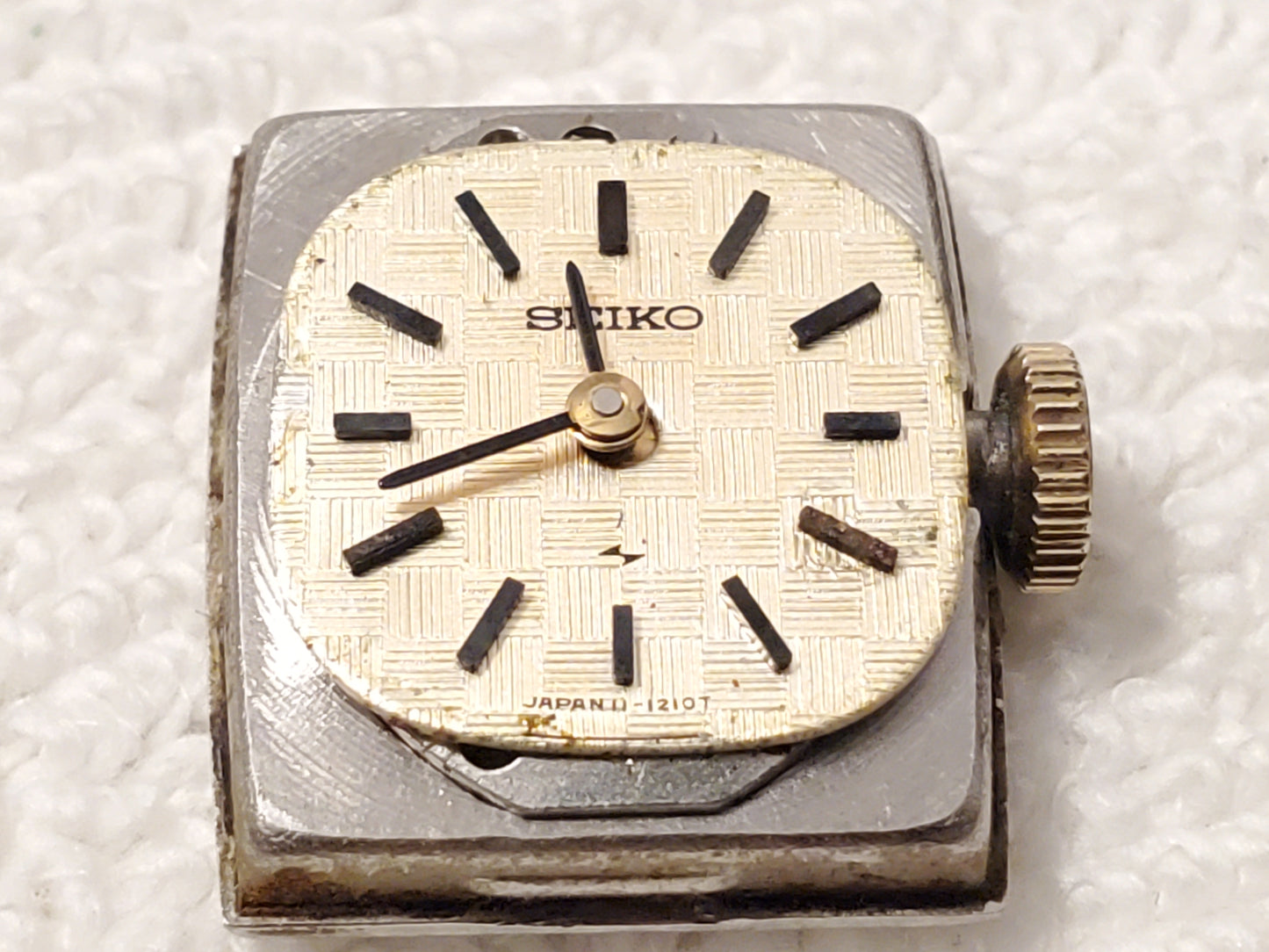 Vintage Seiko Women's Manual Wind Up Petite Case Watch Seventeen Jewels S Steel
