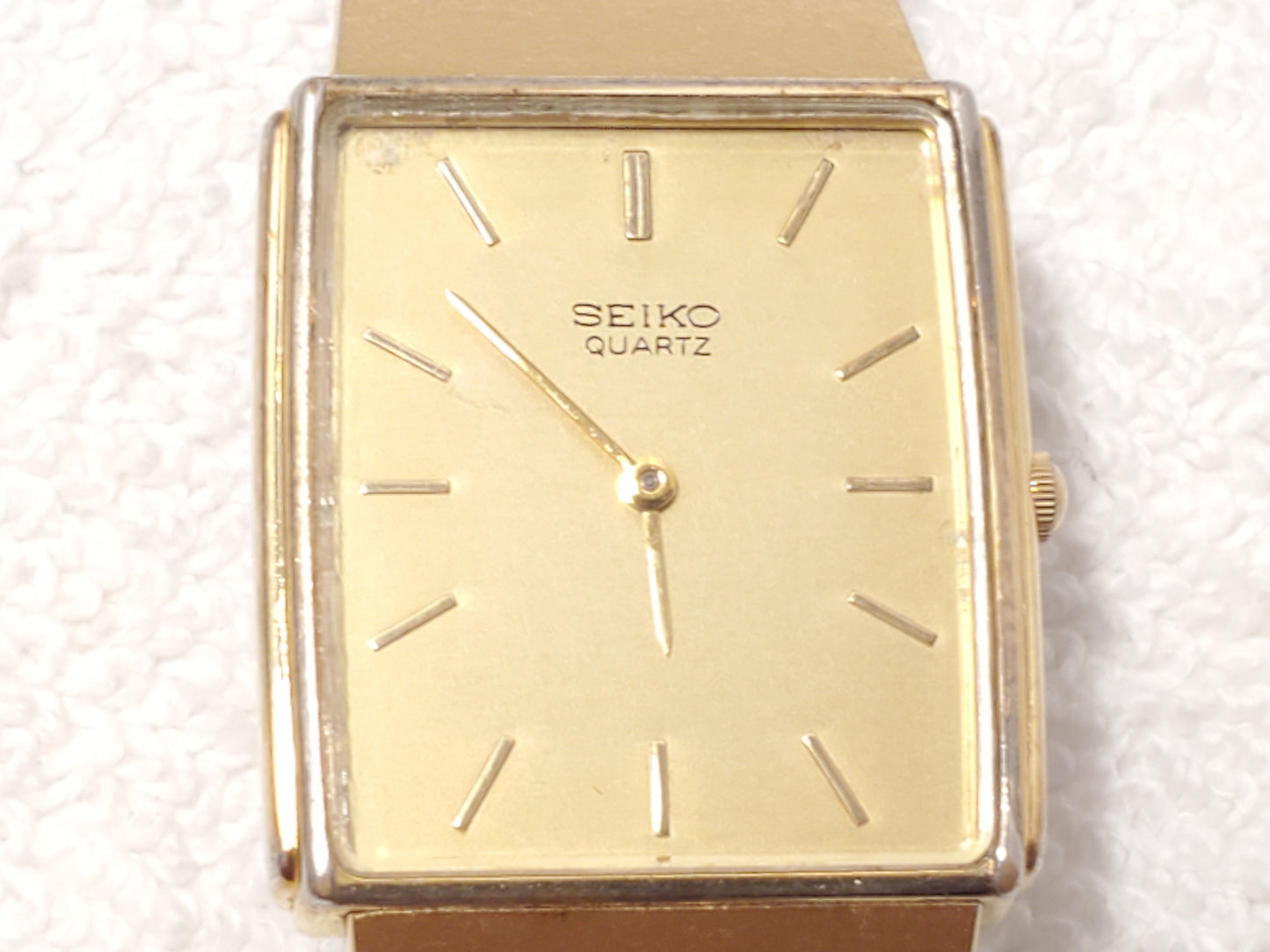Vintage Seiko Men's Tank Gold Plated Tone Watch Three Jewels Stainless Steel