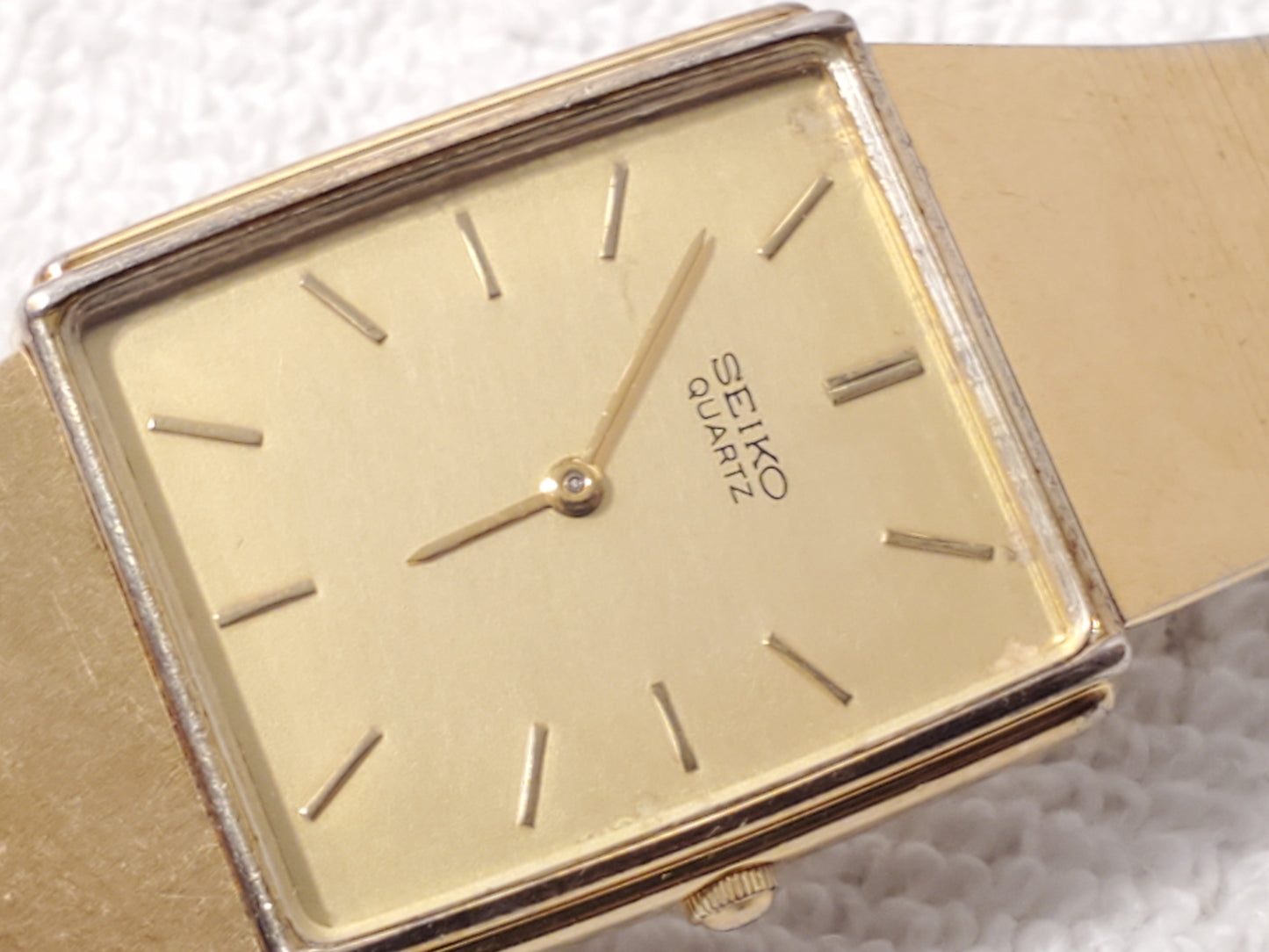 Vintage Seiko Men's Tank Gold Plated Tone Watch Three Jewels Stainless Steel