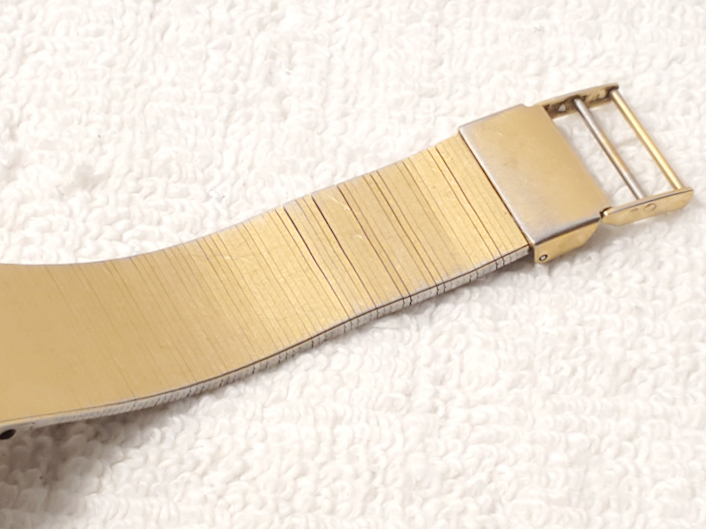Vintage Seiko Men's Tank Gold Plated Tone Watch Three Jewels Stainless Steel