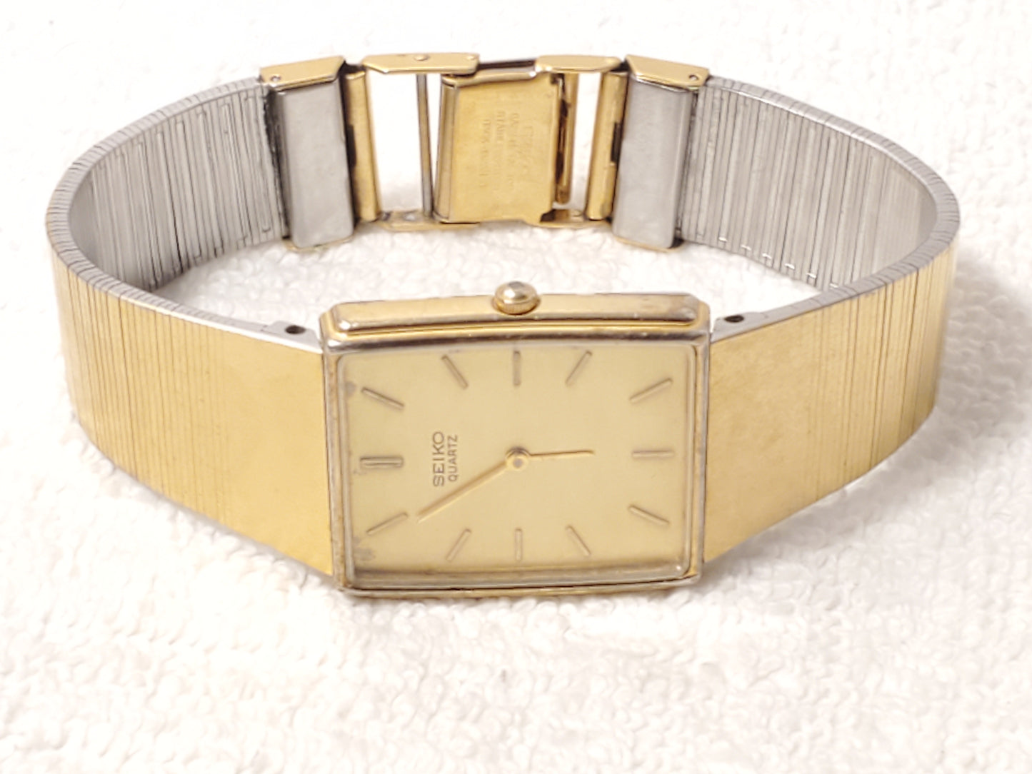 Vintage Seiko Men's Tank Gold Plated Tone Watch Three Jewels Stainless Steel