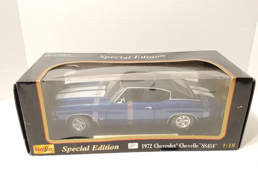 New Maisto 1972 Chevrolet Chevelle SS 454 Coupe 1:18 Scale Diecast Car Blue