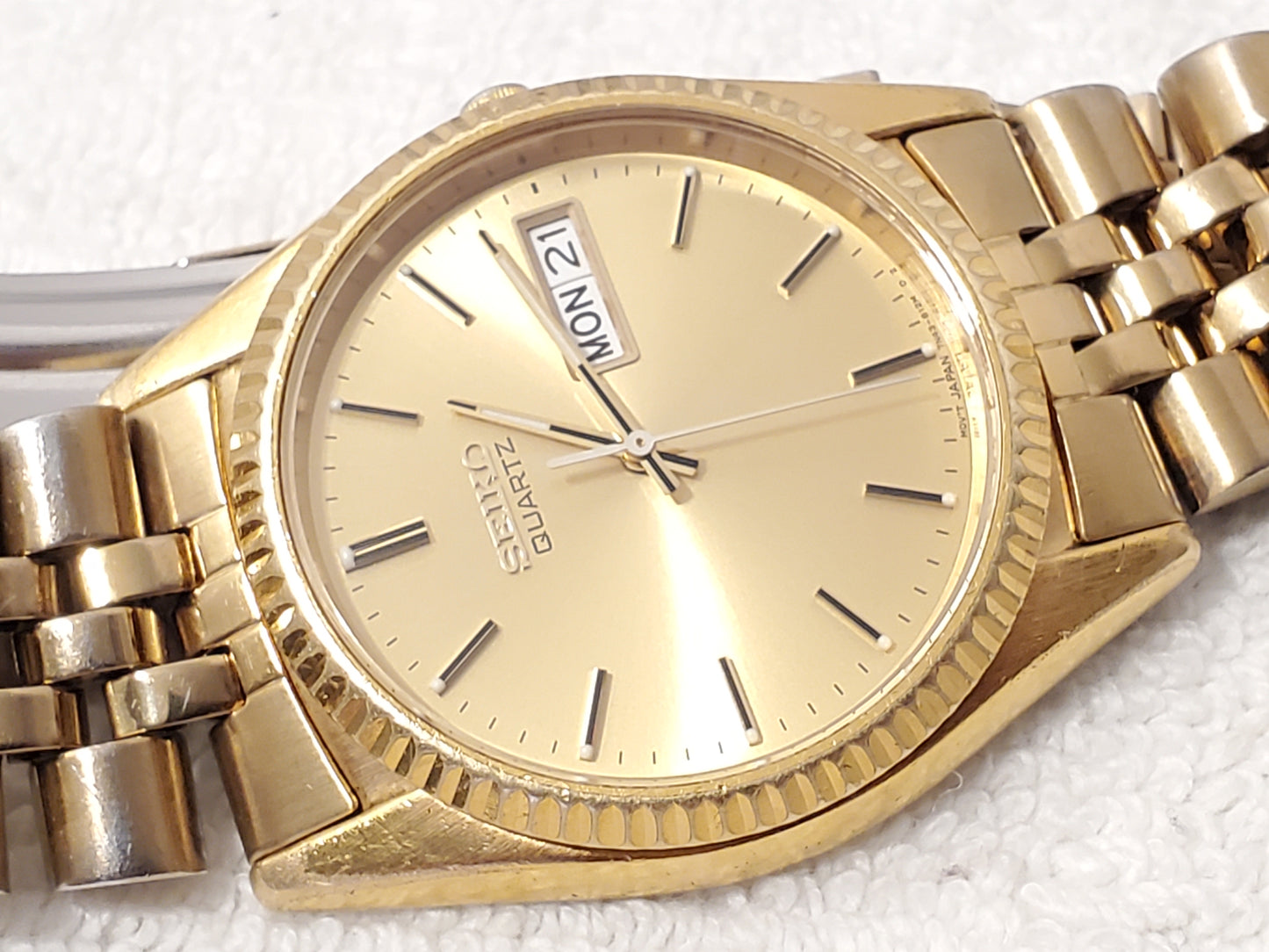 Vintage Seiko Mens Gold Tone Presidential Day Date Watch Stainless Steel 1 Jewel