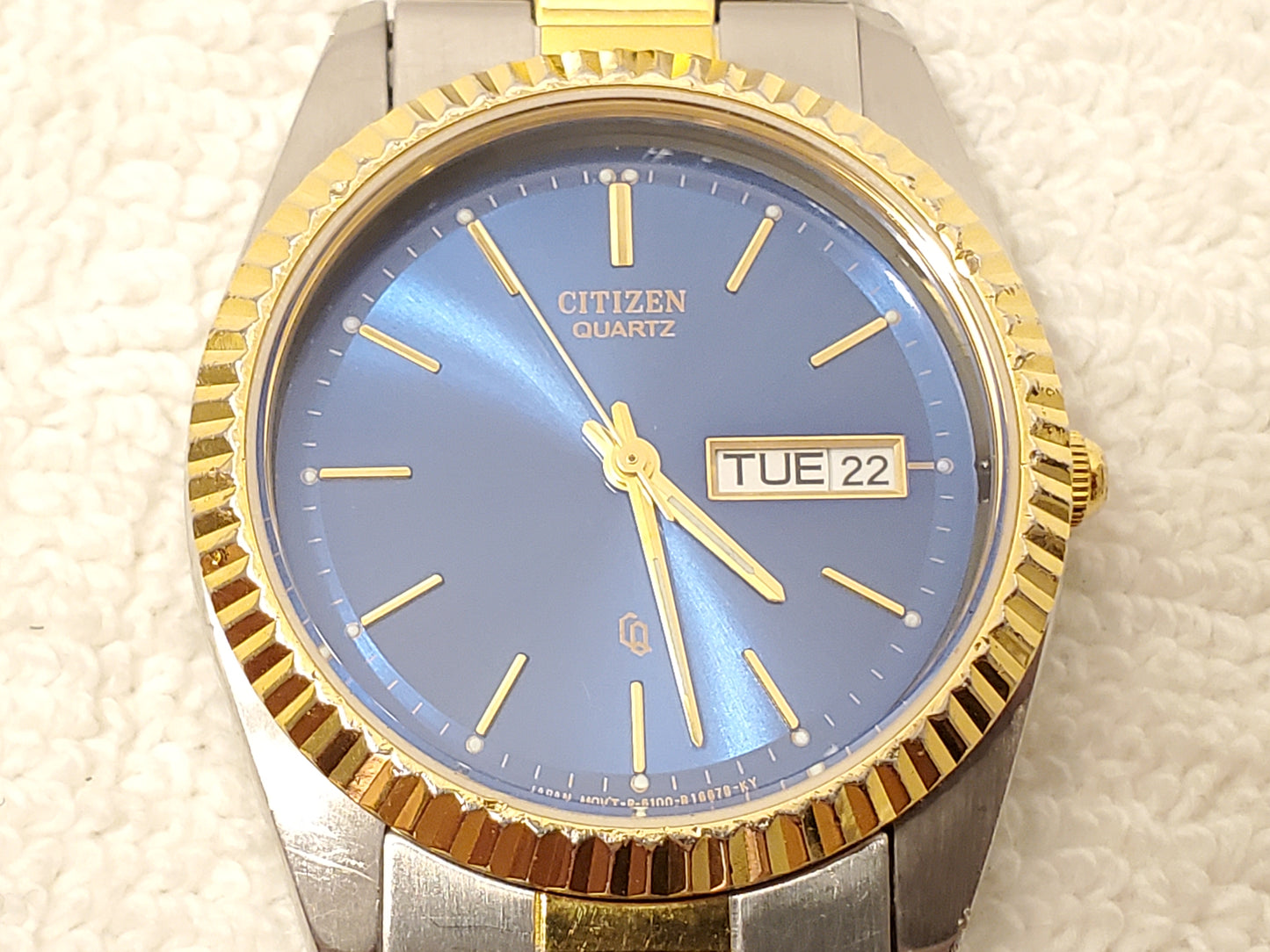 Vintage Citizen CQ Presidental Mens Day Date Quartz Watch Gold Tone Blue Dial SS