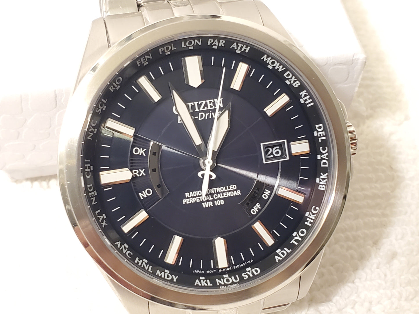 Citizen Eco Drive World Perpetual Calendar Radio Controlled Men's Watch S Steel