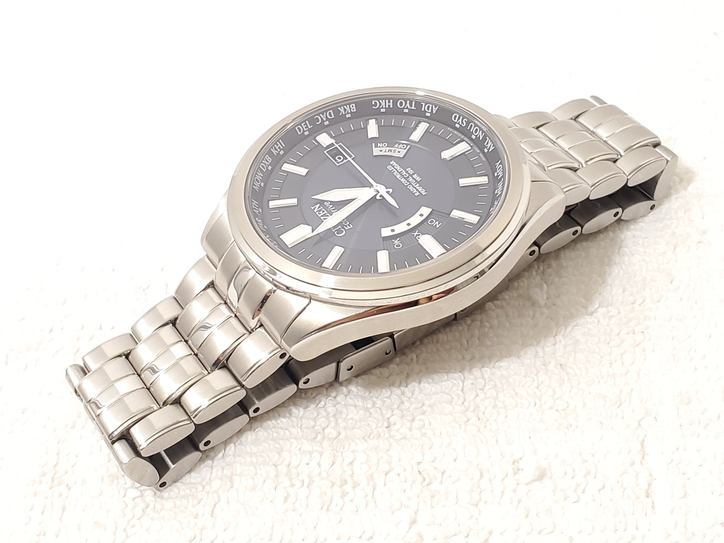 Citizen Eco Drive World Perpetual Calendar Radio Controlled Men's Watch S Steel