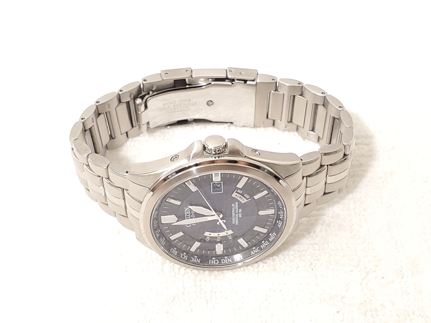 Citizen Eco Drive World Perpetual Calendar Radio Controlled Men's Watch S Steel