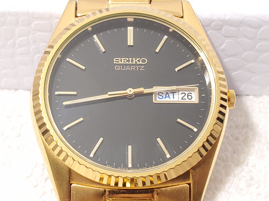 Vintage Seiko Men's Gold Tone Presidential Day Date Watch Black Dial 1 Jewel SS