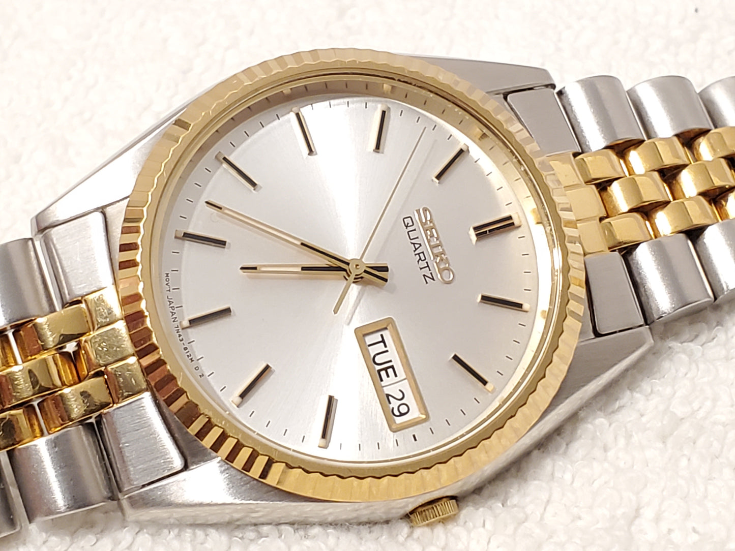 Vintage Seiko Men's Presidential Day Date Watch Gold Tone 1 Jewel Silver Dial SS