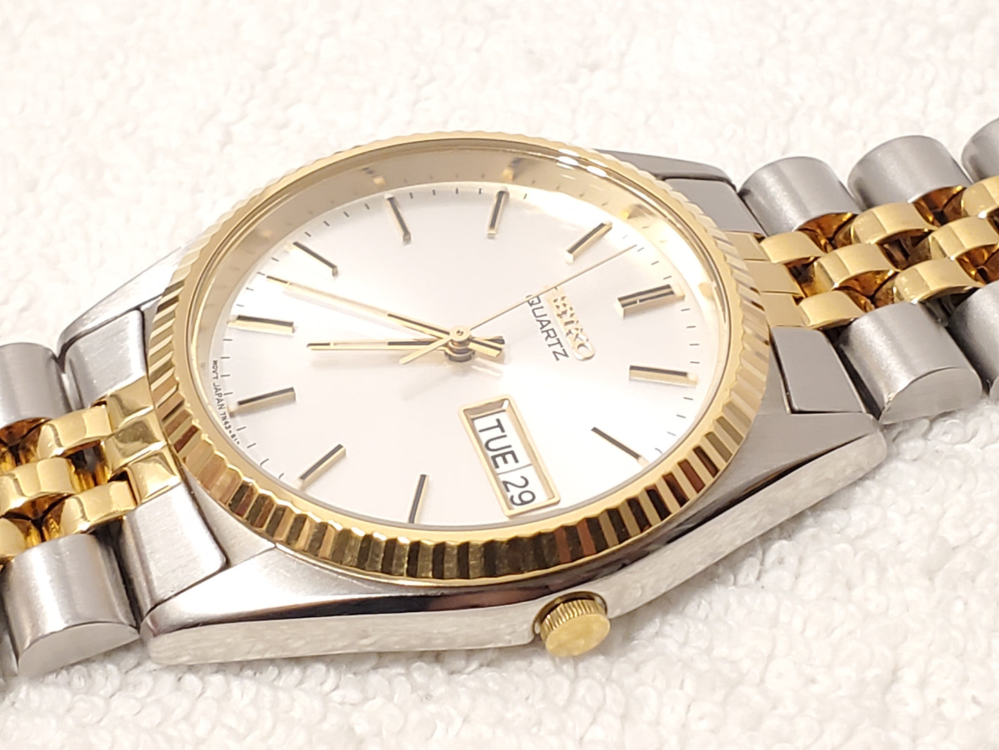 Vintage Seiko Men's Presidential Day Date Watch Gold Tone 1 Jewel Silver Dial SS