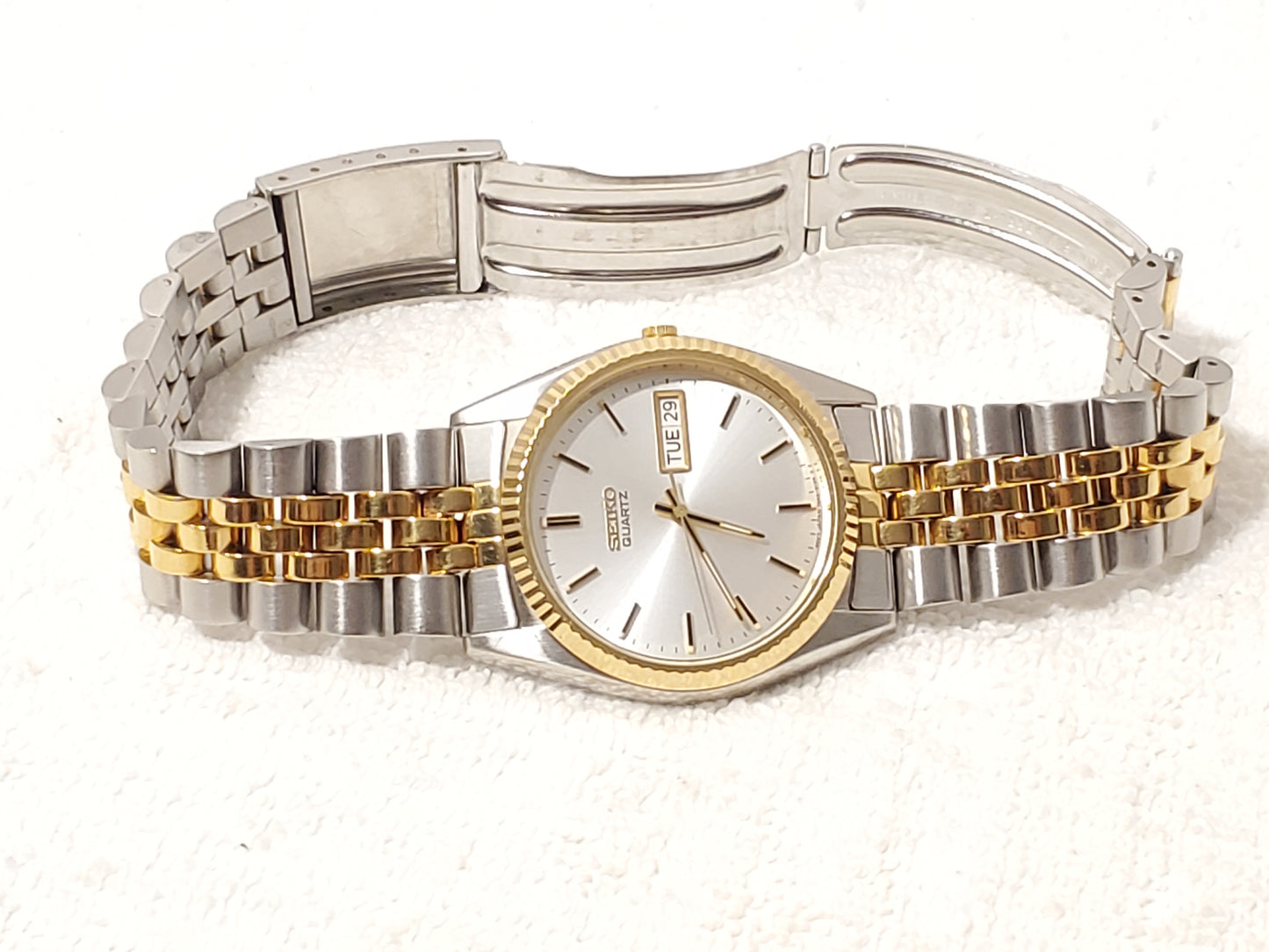 Vintage Seiko Men's Presidential Day Date Watch Gold Tone 1 Jewel Silver Dial SS