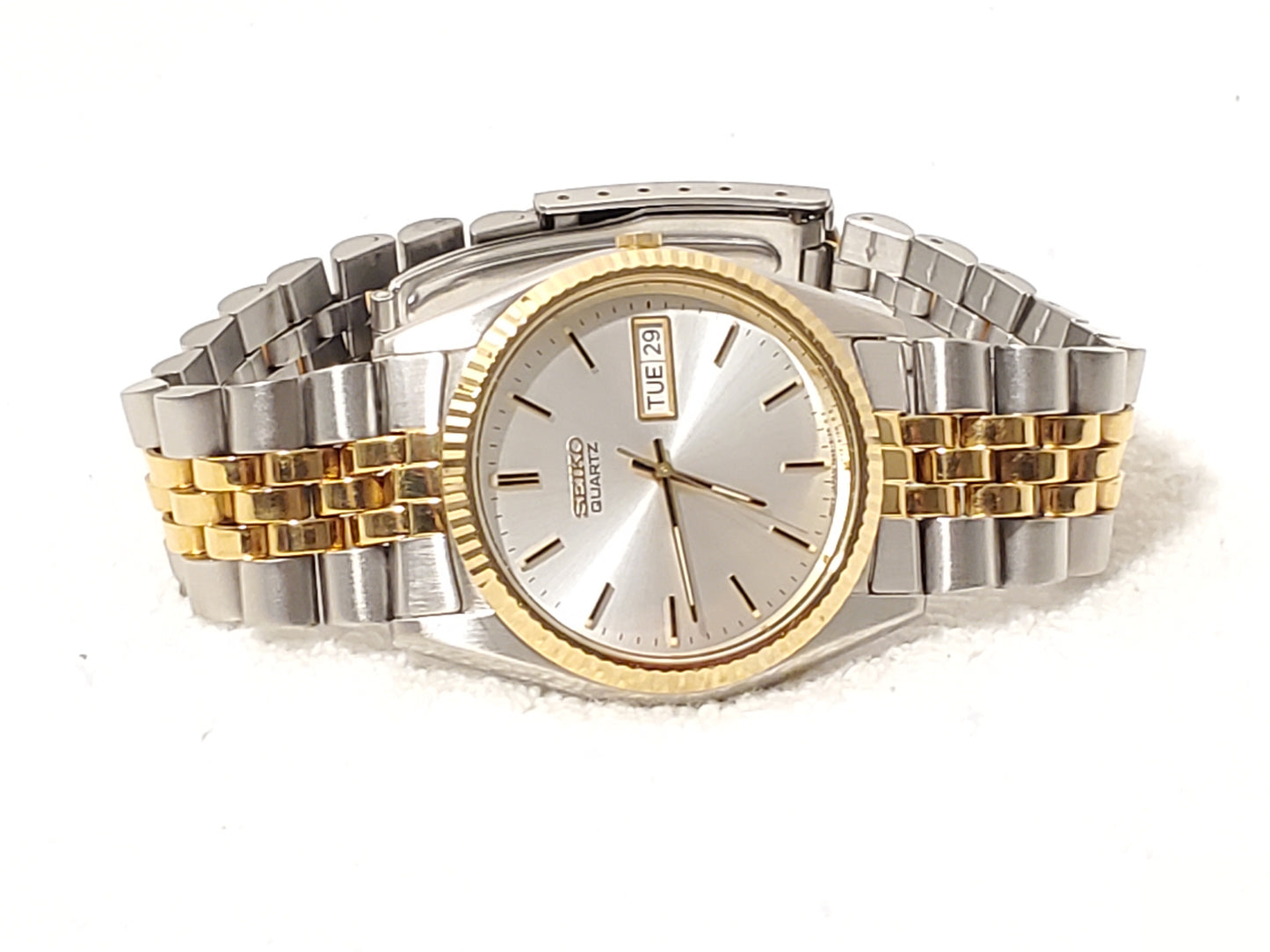 Vintage Seiko Men's Presidential Day Date Watch Gold Tone 1 Jewel Silver Dial SS