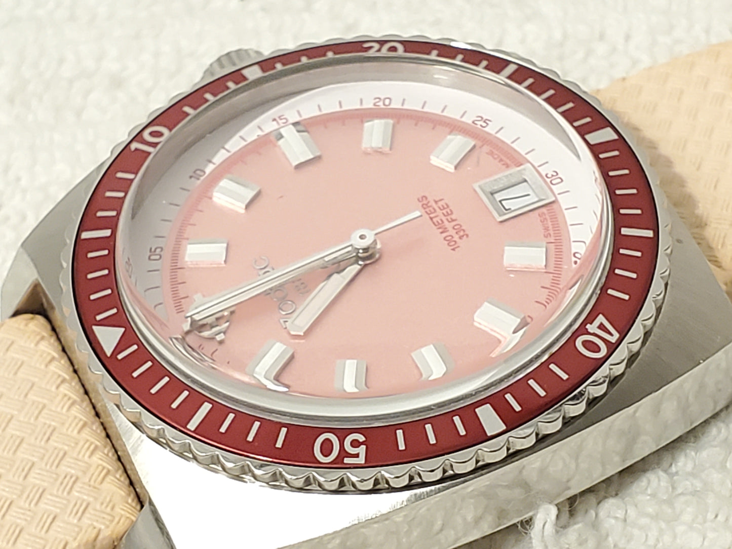 Zodiac Sea Dragon Women's Pink Date Swiss Made Watch Five Jewels Stainless Steel