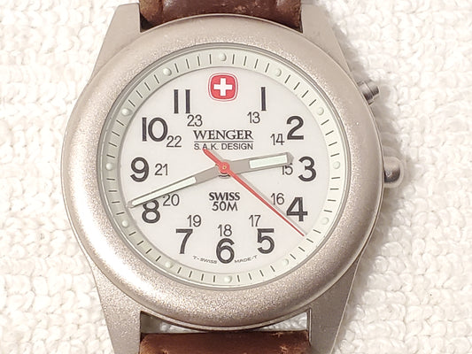 Vintage Wenger S.A.K Design Swiss Army Men's Watch Leather Strap WR 50 Meters