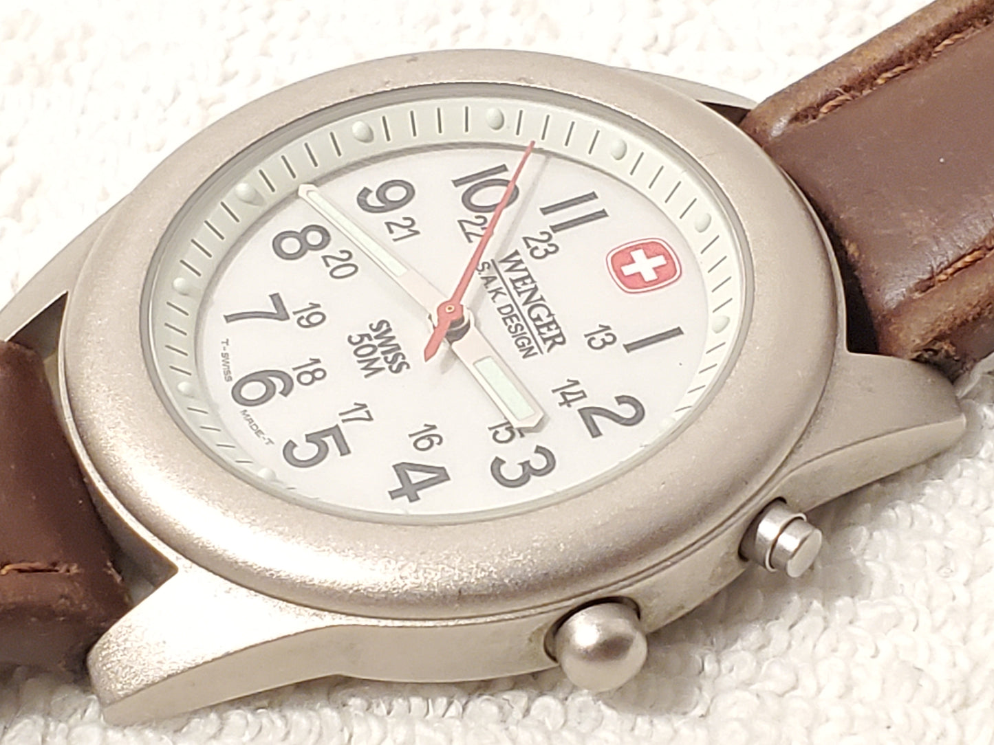 Vintage Wenger S.A.K Design Swiss Army Men's Watch Leather Strap WR 50 Meters
