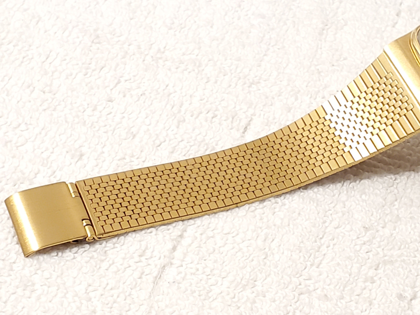 Vintage Citizen CQ Men’s Stainless Steel Gold Plated Quartz Watch Mesh Band
