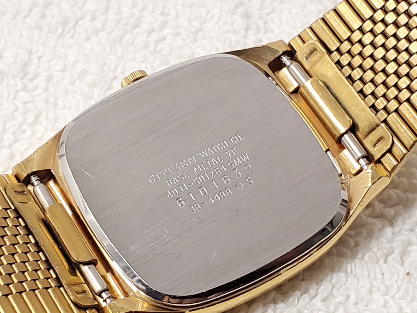 Vintage Citizen CQ Men’s Stainless Steel Gold Plated Quartz Watch Mesh Band