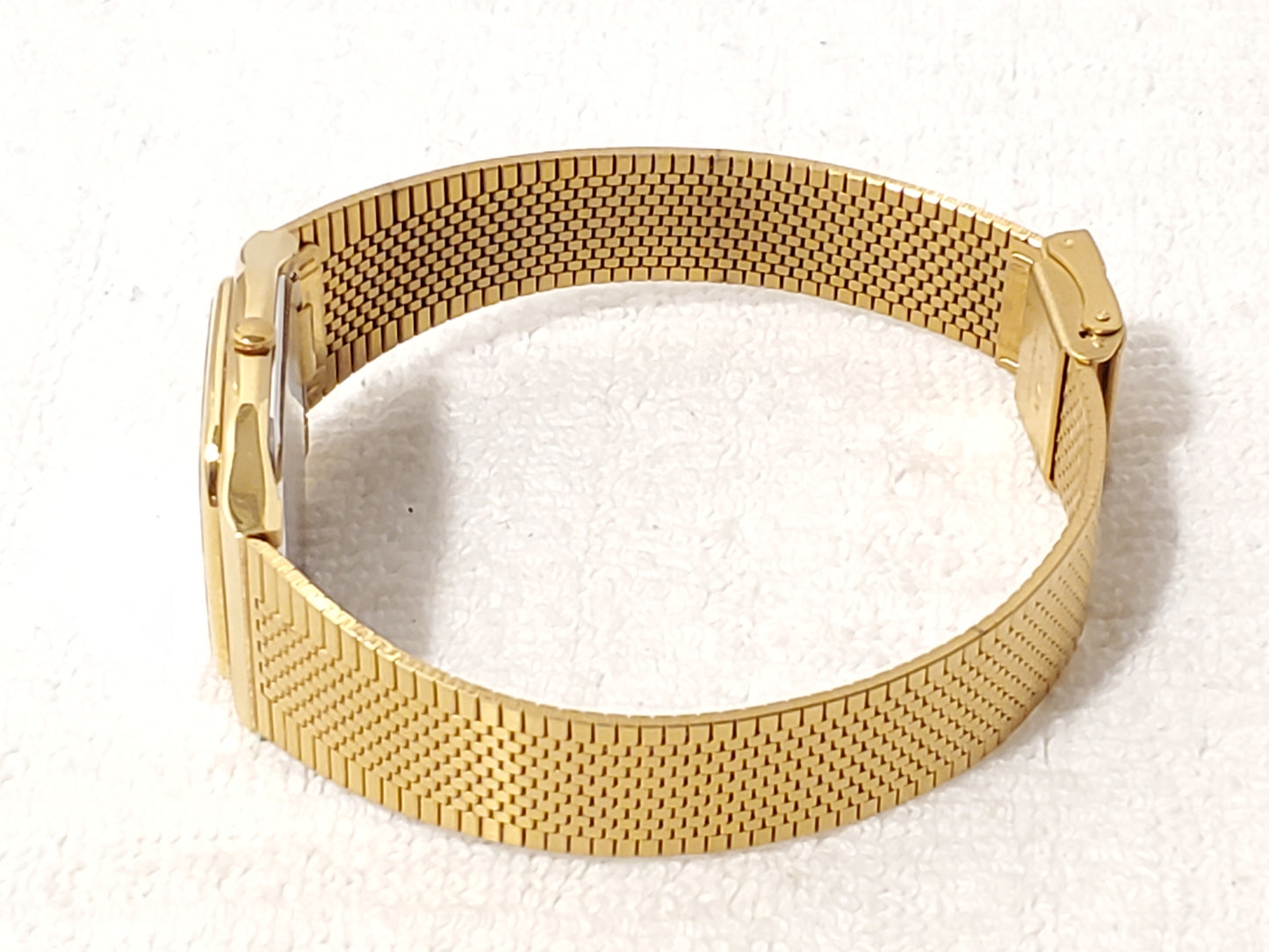 Vintage Citizen CQ Men’s Stainless Steel Gold Plated Quartz Watch Mesh Band