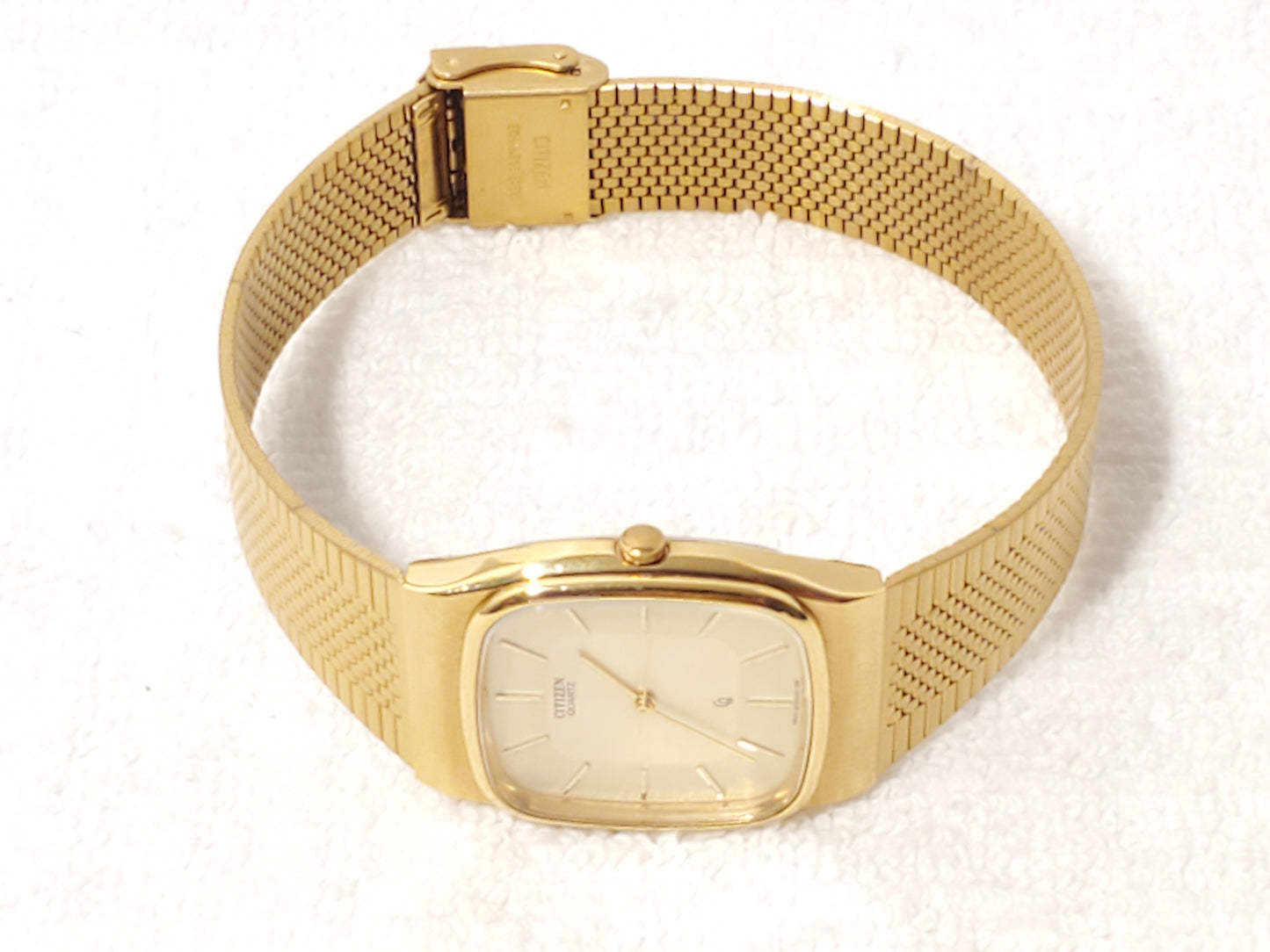 Vintage Citizen CQ Men’s Stainless Steel Gold Plated Quartz Watch Mesh Band