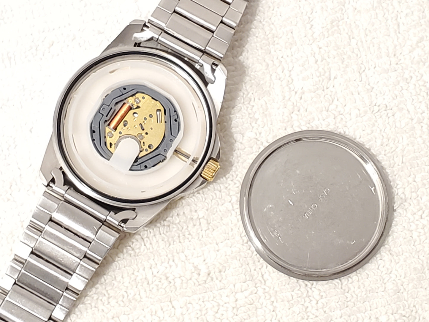 Citizen Men's Day Date Watch Stainless Steel Gold Tone White Dial WR 100 Meters