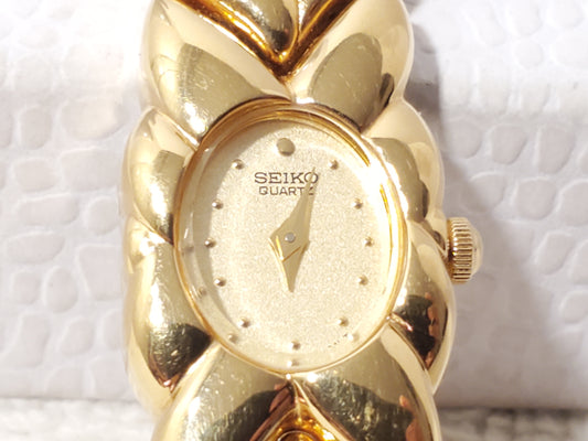 Vintage 1990's Seiko Women's Gold Tone Quartz Watch Leafy Bracelet Base Metal SS