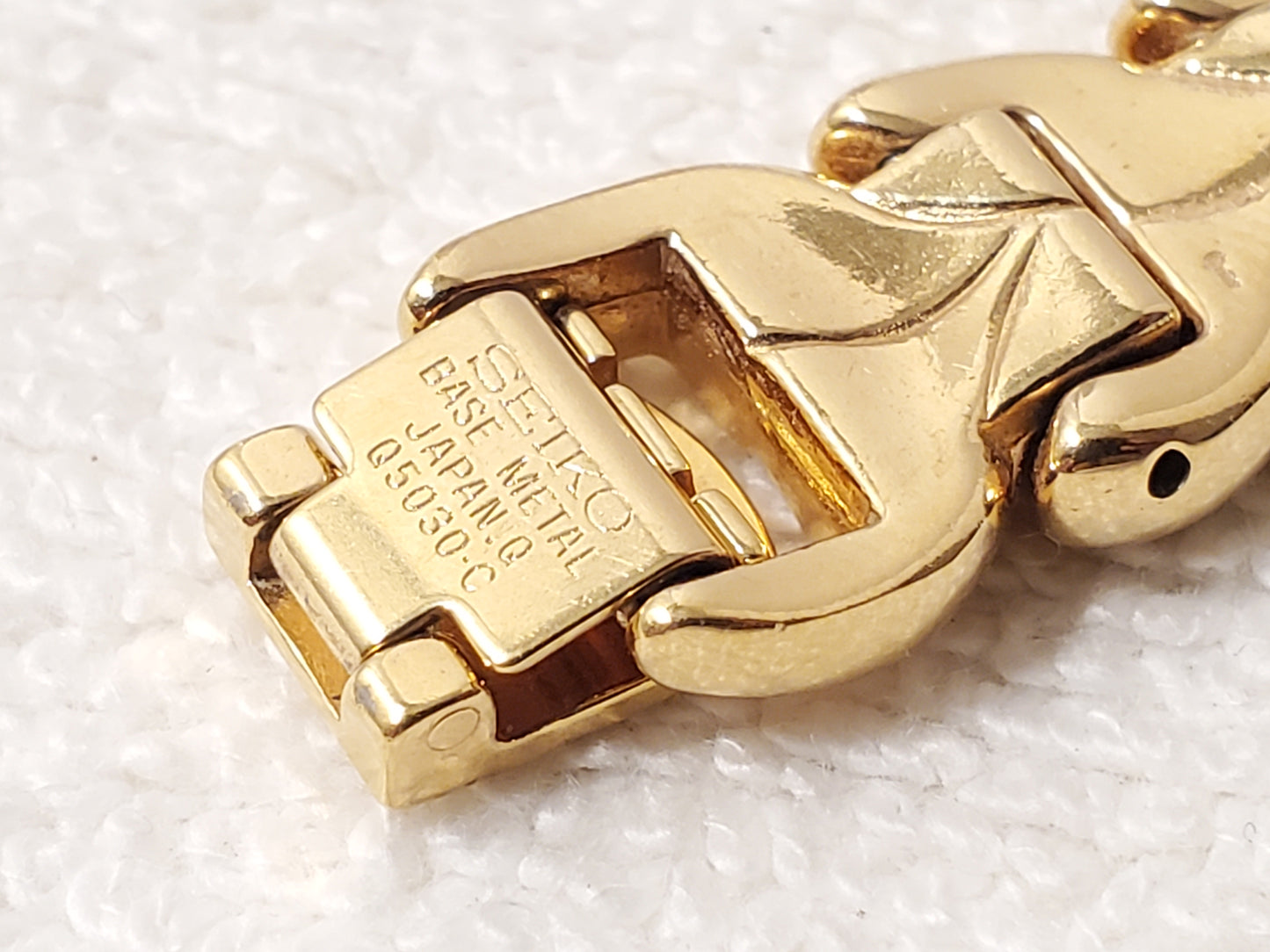 Vintage 1990's Seiko Women's Gold Tone Quartz Watch Leafy Bracelet Base Metal SS