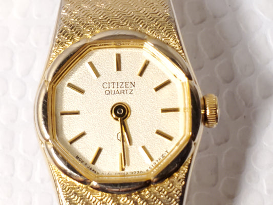 Vintage Citizen Women's Gold Plated Quartz Watch 1 Jewel Base Metal Safety Chain
