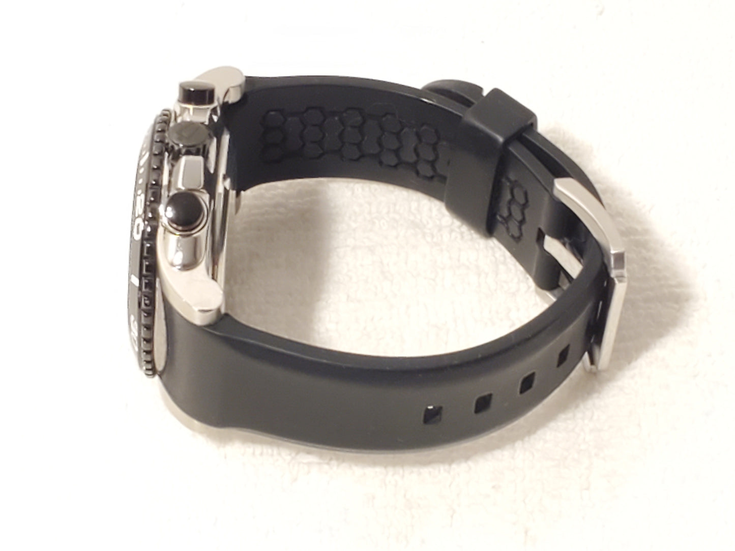 Bulova Precisionist Men's Chronograph Date Black Watch WR 200 Meters 16 Jewels