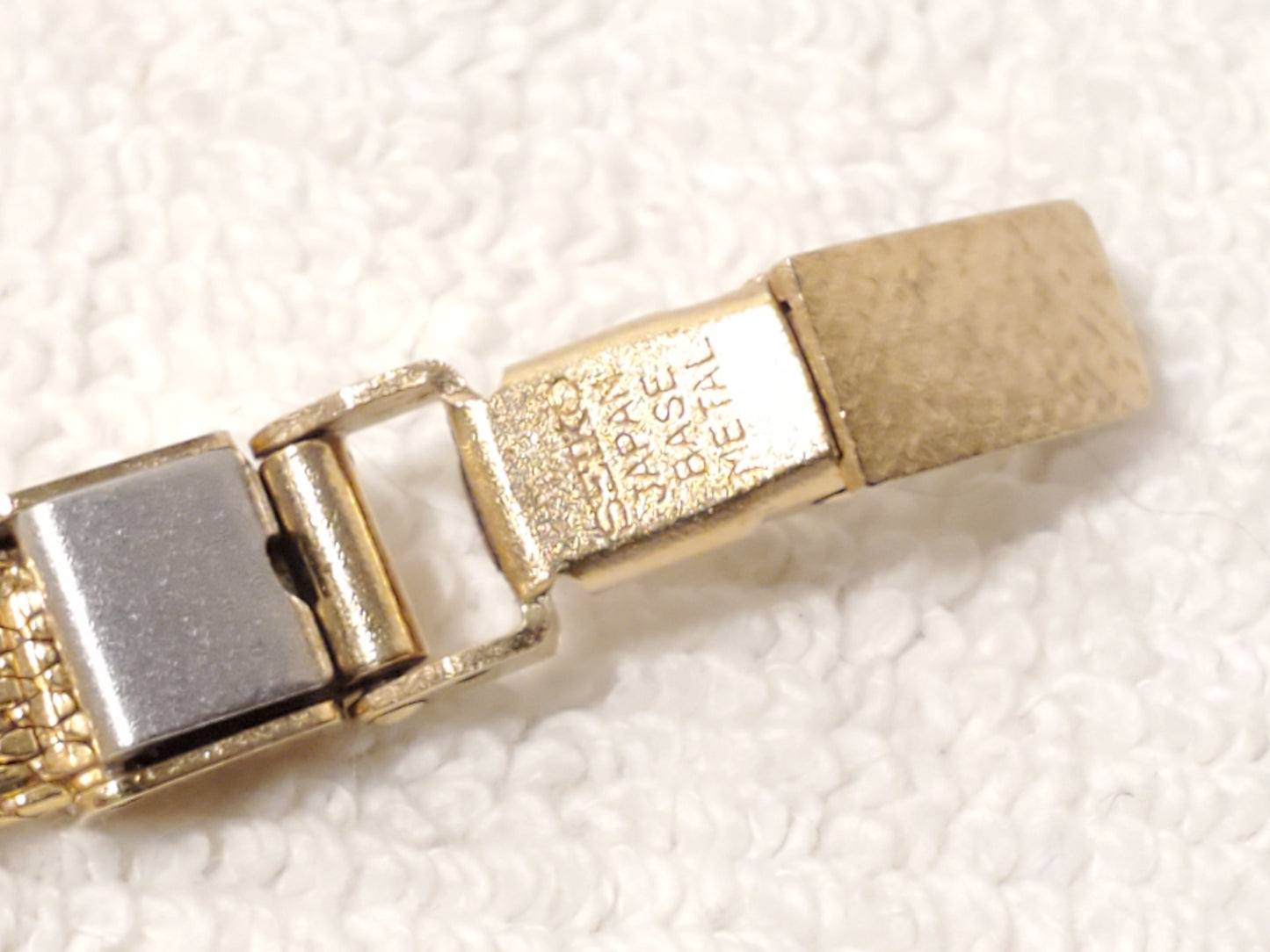 Vintage Seiko Women's Gold Plated Quartz Watch Brown One Diamond Dial Six Jewels