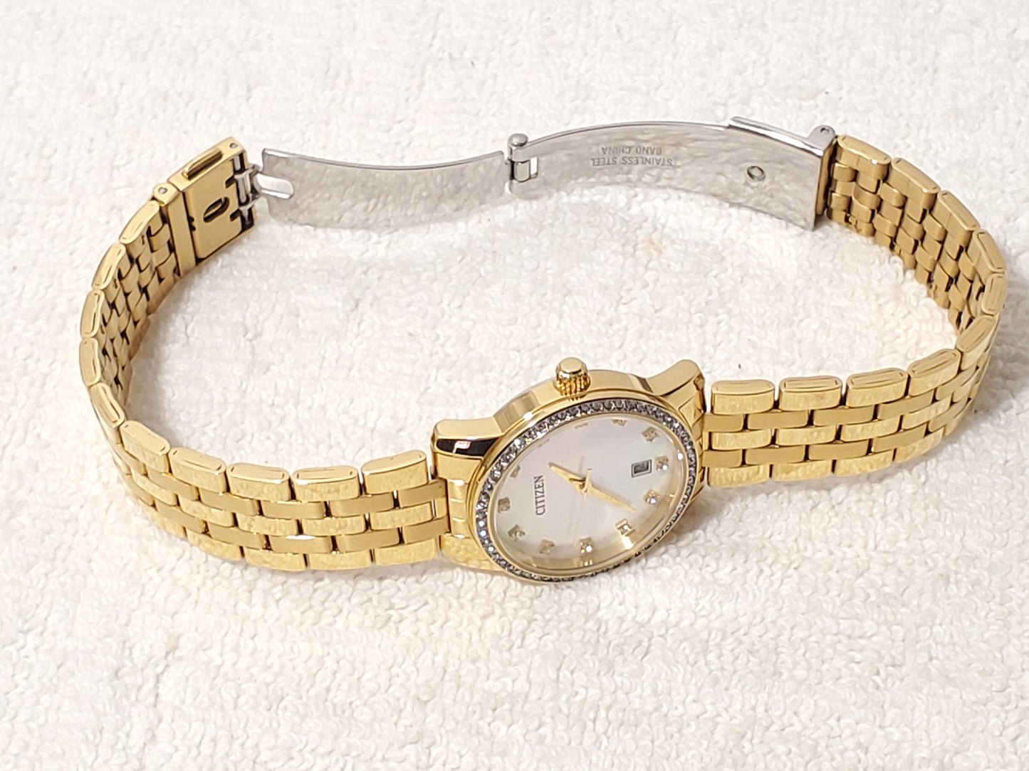 Citizen Womens Gold Tone Stainless Steel Quartz Watch Mother Pearl Dial Crystals