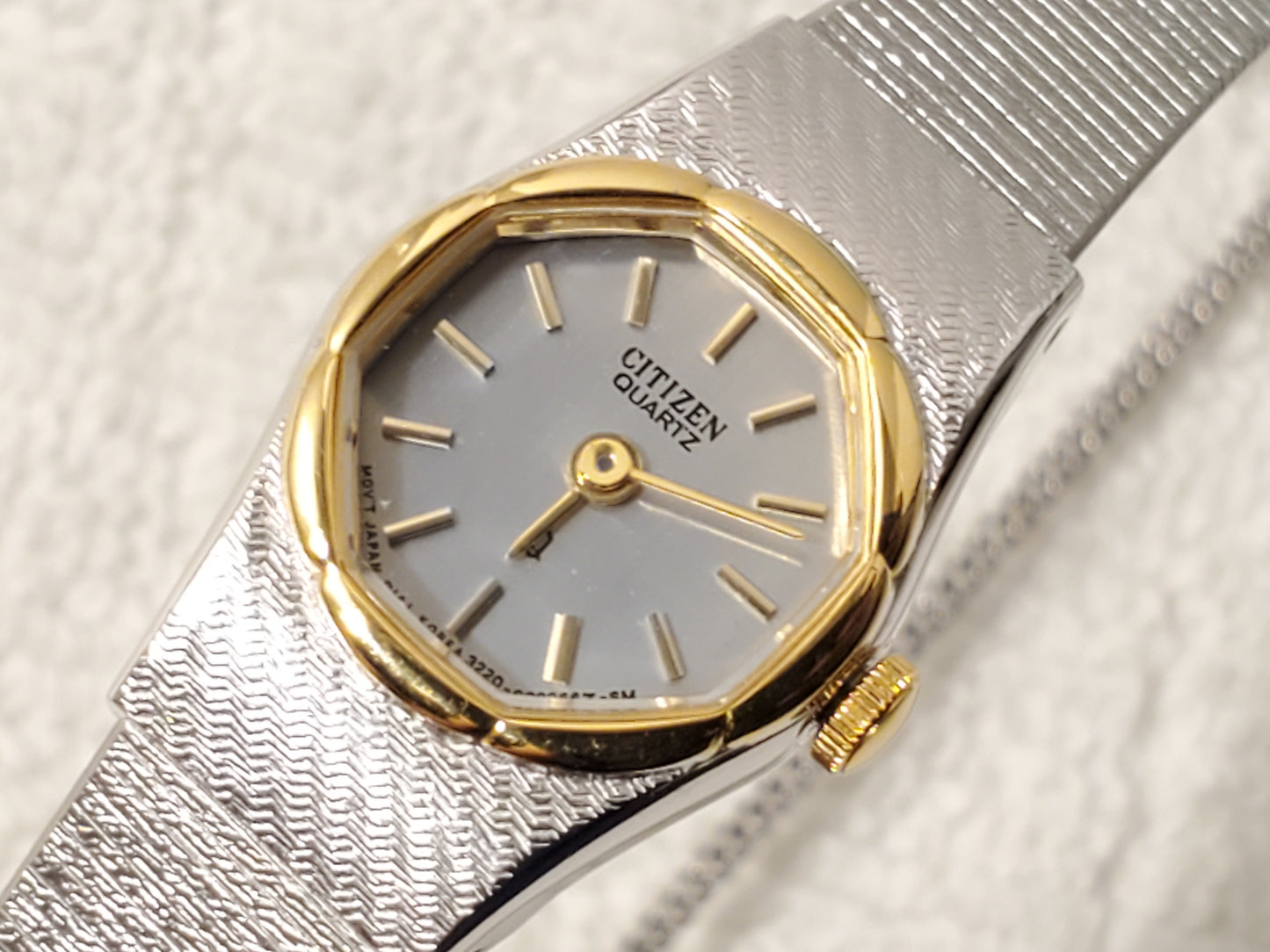 Vintage Citizen Womens Gold Plated Stainless Steel Silver One Jewel Quartz Watch