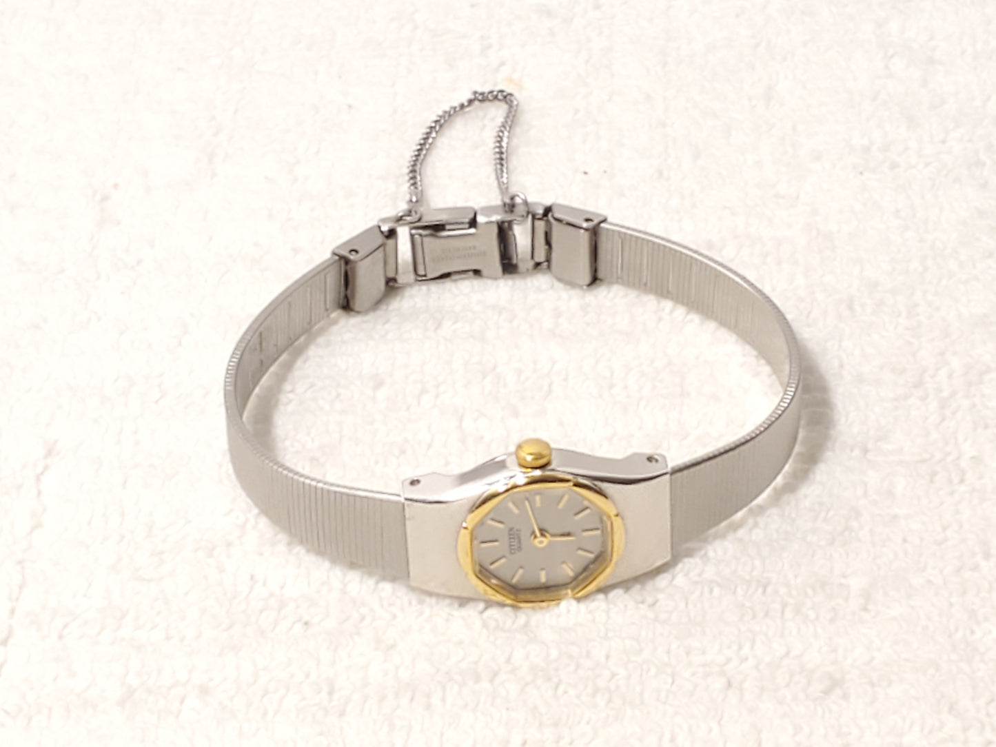 Vintage Citizen Womens Gold Plated Stainless Steel Silver One Jewel Quartz Watch