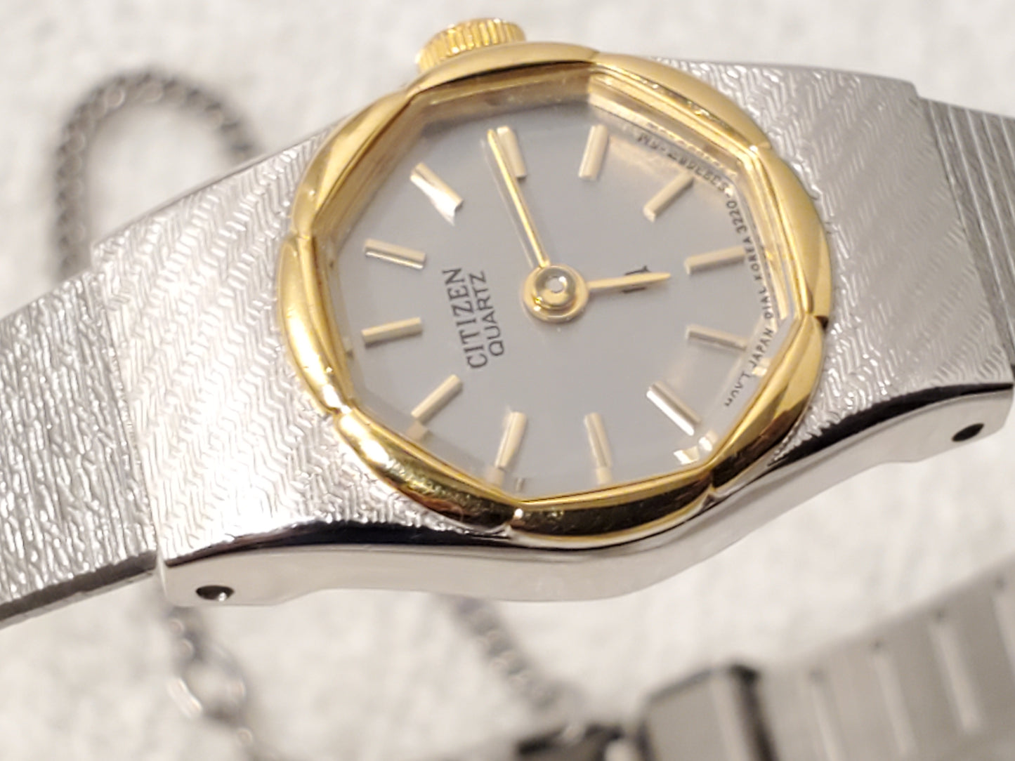 Vintage Citizen Womens Gold Plated Stainless Steel Silver One Jewel Quartz Watch