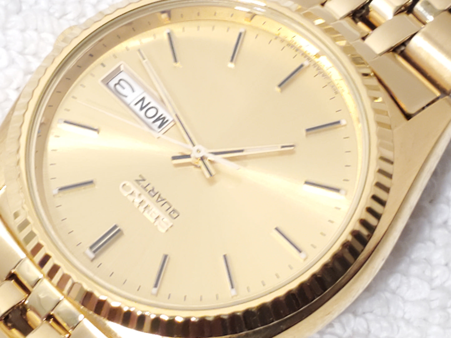 Vintage Seiko Men's Presidential Day Date Gold Tone Quartz Watch 1 Jewel S Steel