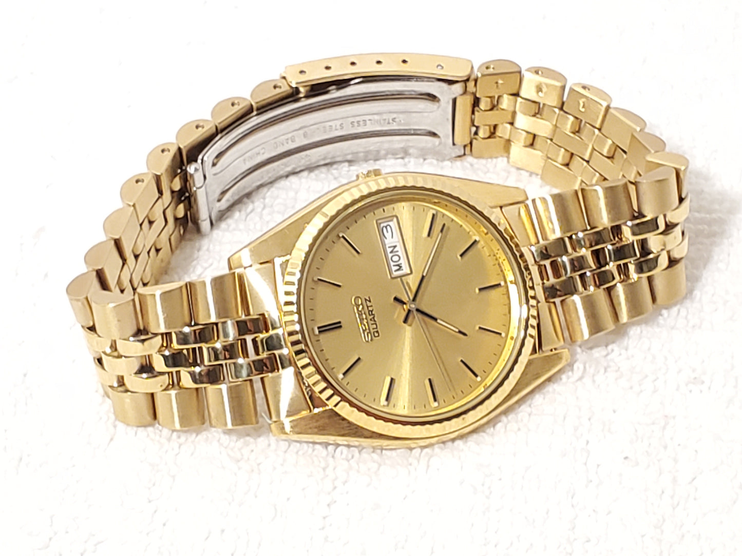 Vintage Seiko Men's Presidential Day Date Gold Tone Quartz Watch 1 Jewel S Steel