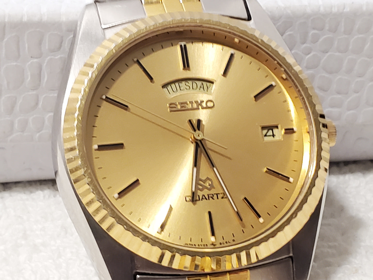 Vintage Seiko SQ Men's Gold Dial Presidential Day Date Quartz Watch One Jewel SS