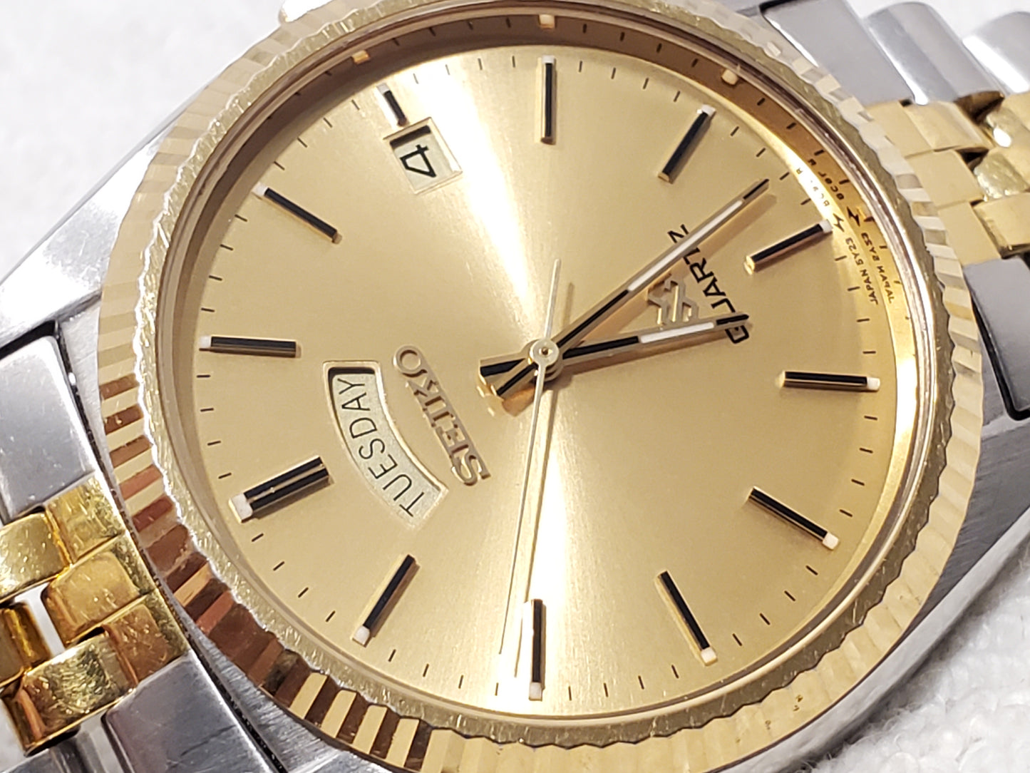 Vintage Seiko SQ Men's Gold Dial Presidential Day Date Quartz Watch One Jewel SS
