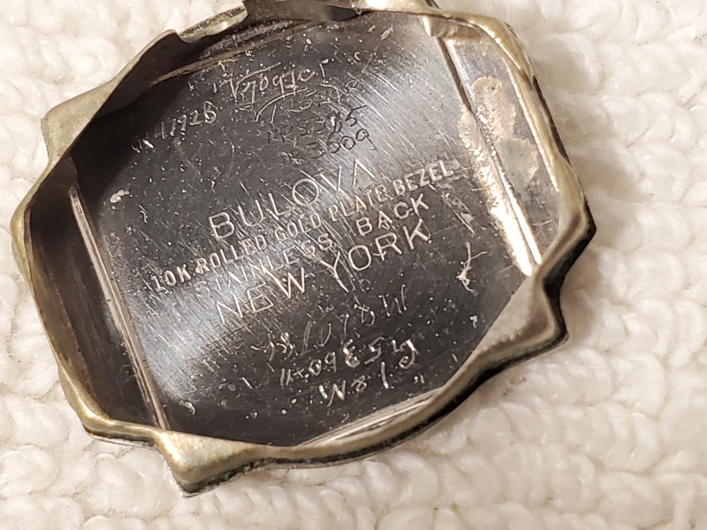Vintage Bulova Women's Seventeen Jewels Wind Up Swiss Made Watch Gold Plated SS